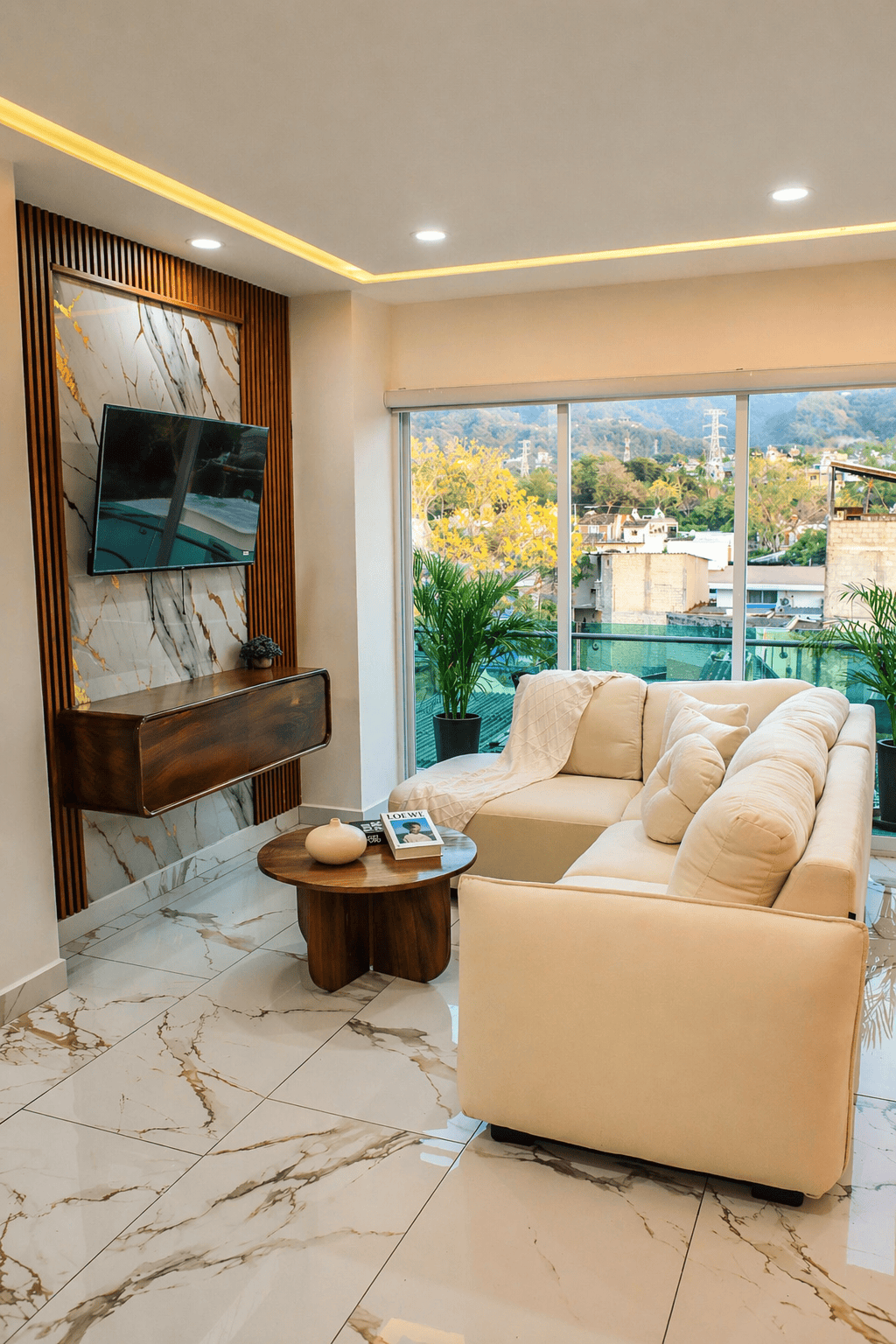 Interior Monbelt